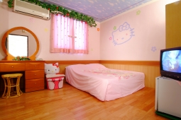 302.jpg (302 star light kitty double room 3F)